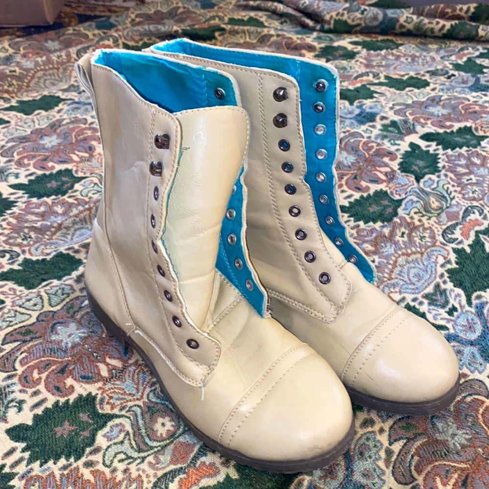 RUE 21 etc! lace up boots